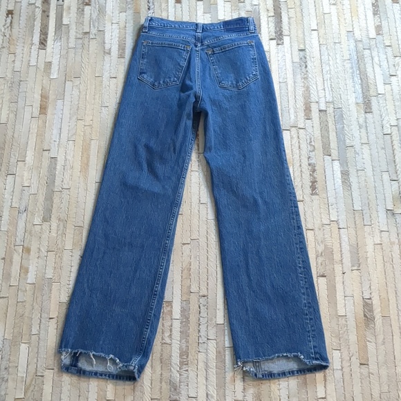 Abercrombie & Fitch Women's Size 25 The '90s Relaxed High Rise Medium Wash Jeans - Picture 2 of 12